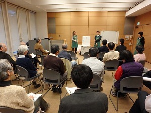 前回、報告会の様子：環境プログラムの発表.jpg